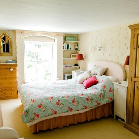 شيشستر Cosy Cottage Ground Floor Bedroom Ensuite With Private Entrance المظهر الخارجي الصورة